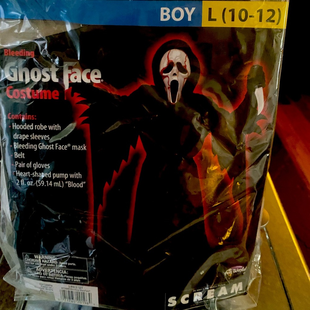 Scream costume